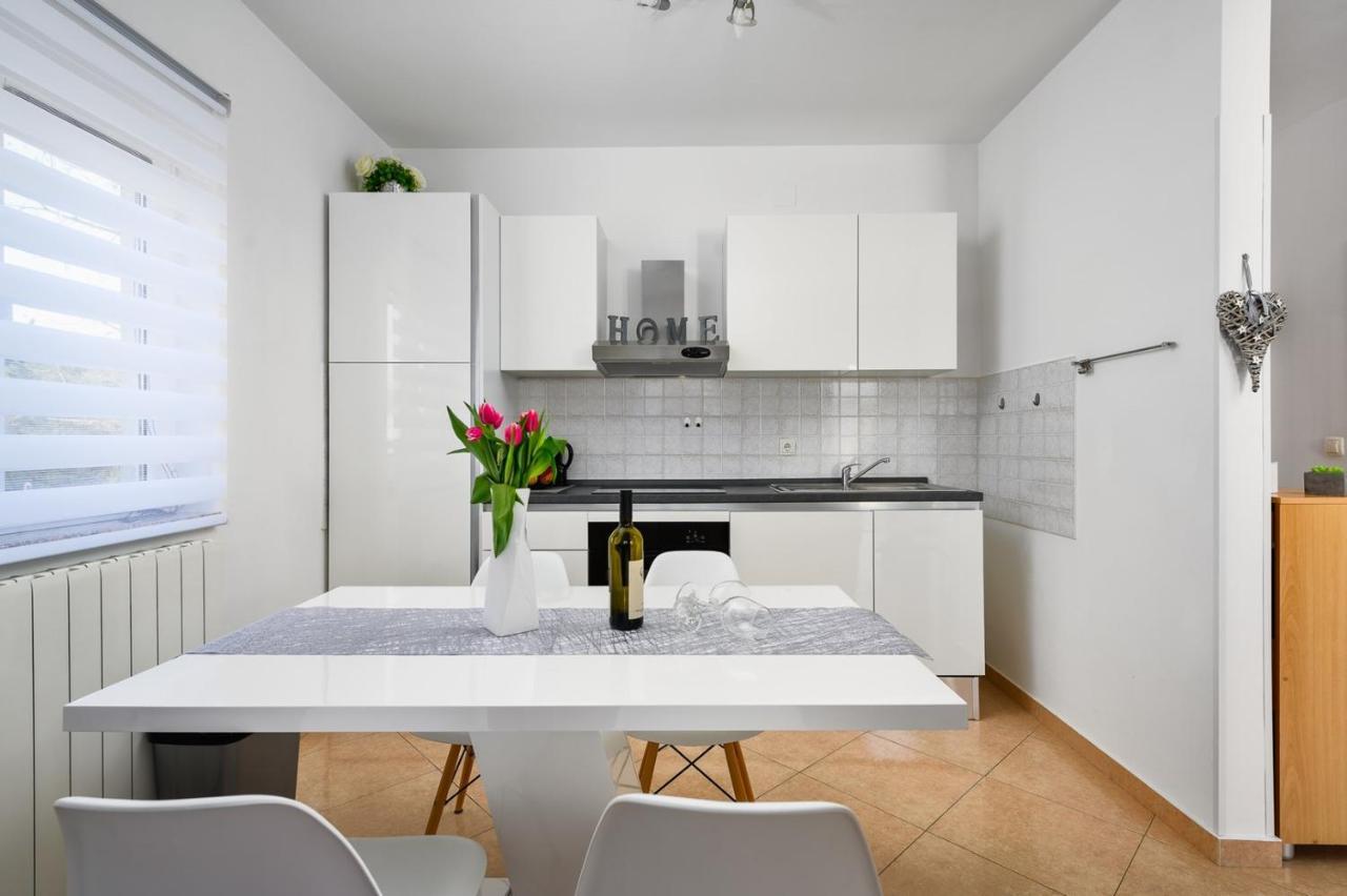 Bozica House With Apartments Murine Dış mekan fotoğraf